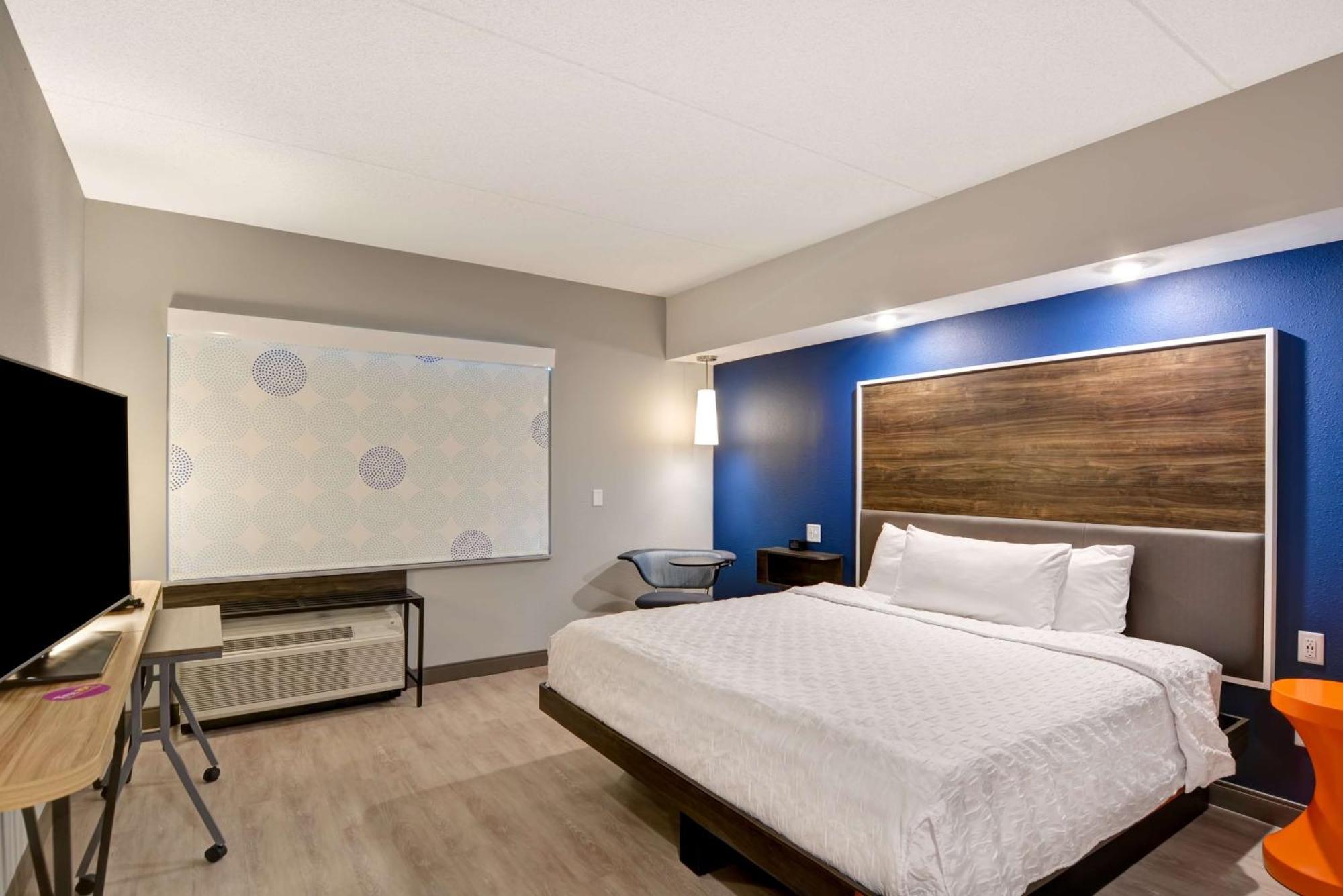 Tru By Hilton Syracuse North Airport Area Hotel 3*